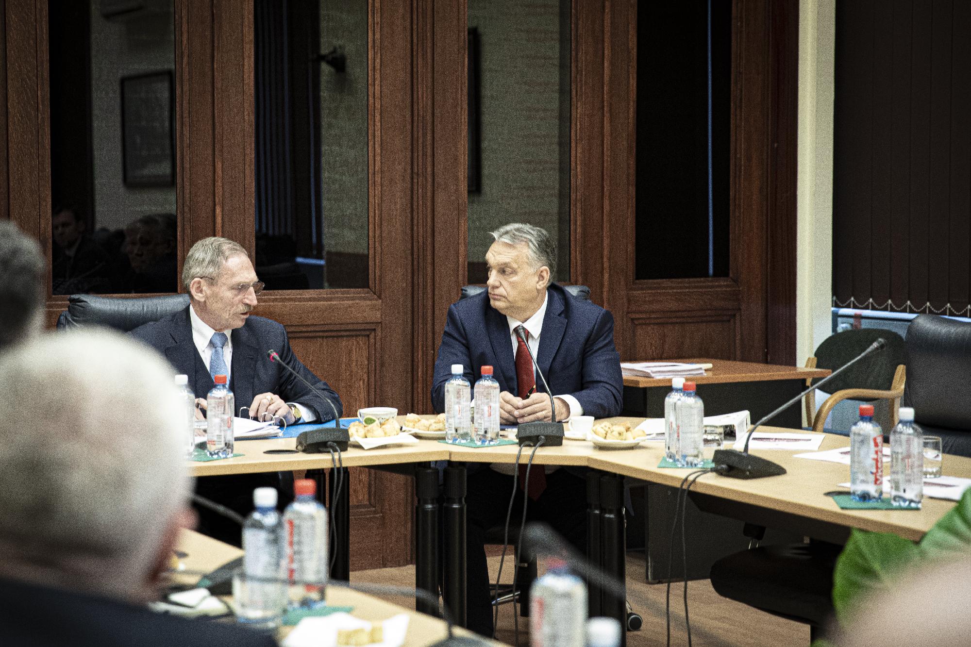 Koronavírus - Orbán Viktor miniszterelnök az operatív törzs