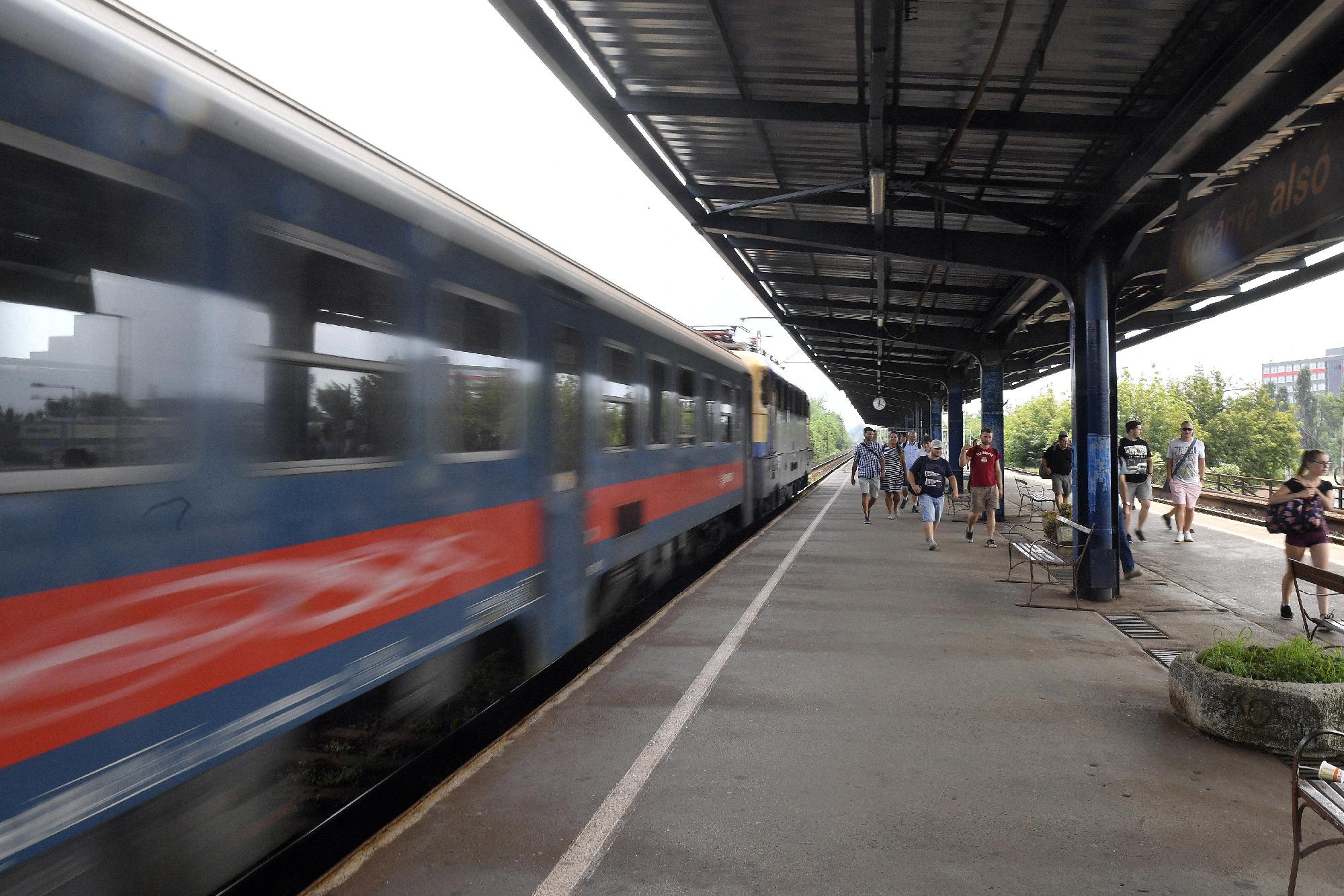 Ötven vasútállomást újít fel a MÁV
