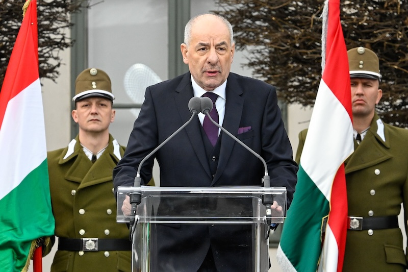Sulyok Tamás köztársasági elnök beszédet mond beiktatási ünnepségén a budapesti Szent György téren 2024. március 10-én.