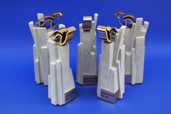 Jószolgálat, önként végezve