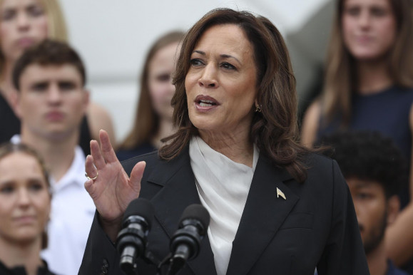 Először állt nyilvánosság elé Joe Biden visszalépése után Kamala Harris