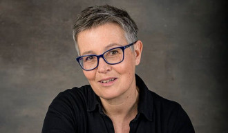 Selyem Zsuzsa: Az a napverte sáv