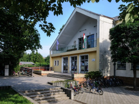 Indoklás nélkül visszavonta a belügyminiszter a szentgotthárdi Arany János Általános Iskola igazgatójának megbízatását