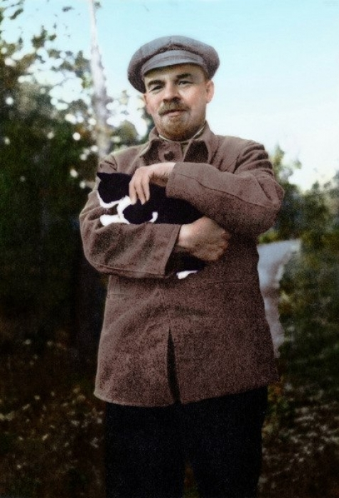 Lenin macskájával