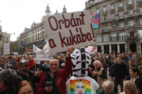 Vissza kell lépnie minden hiteles ellenzékinek? Mekkora szent Magyar Péter?