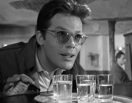 Hazafelé a diszkóból elkapta őket a történelem