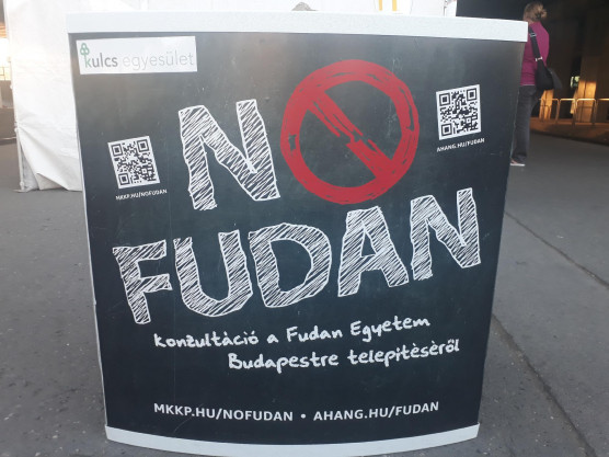 Lehet népszavazást tartani a Fudan-egyetemről és az álláskeresési járadékról