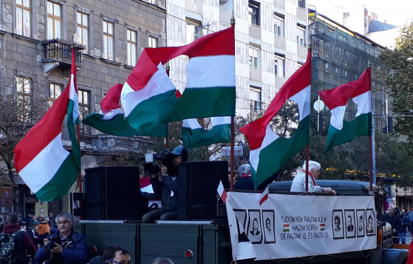 Márciusban újra indulhat a Békemenet