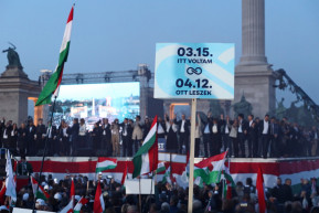 Medián: Tovább nőtt a Tisza előnye, a kétharmad kapujában az ellenzéki párt