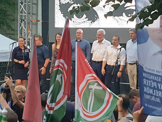 Így reagáltak a politikusok a tegnapi tüntetésre