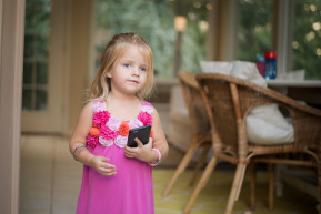 Bébiszitter helyett okostelefon