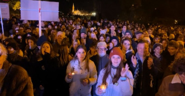 Virrasztás a BM előtt: 