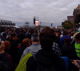 Elhatárolódott iskolája a tüntetésen slamelő pécsi diáktól