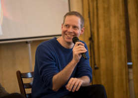 Harcos Bálint: Anyaföld