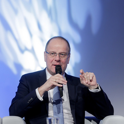 Navracsics: Nem voltak ígéreteink, hogy mikor érkeznek az uniós pénzek