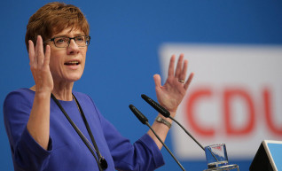 A CDU-n múlik a Fidesz sorsa