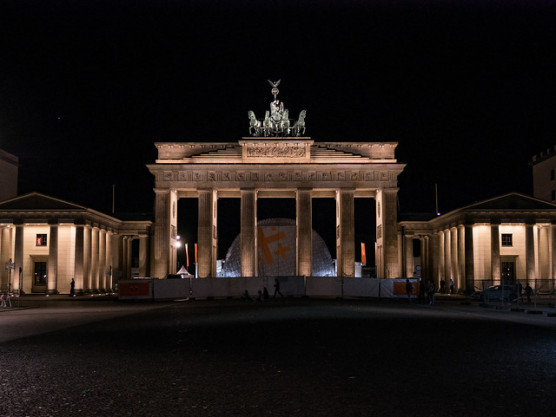 Berlinben betiltották az orosz zászlókat a háborús megemlékezéseken