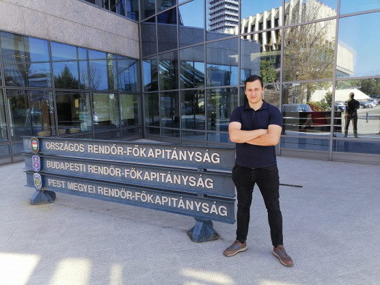 Rabosították a Mi Hazánk budapesti elnökét, amiért nyáron átfestette a ferencvárosi padot