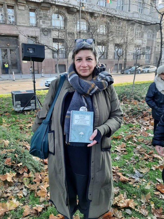 Figyelemfelhívó akciót tartott a közoktatásért kiálló Tanítanék Mozgalom a Belügyminisztériumnál