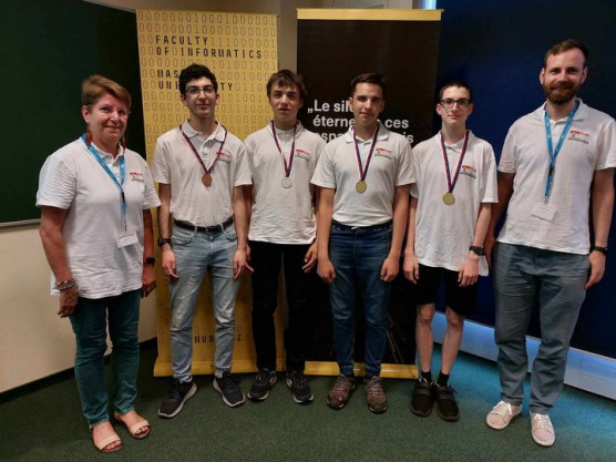 Magyar siker a Közép-Európai Informatikai Diákolimpián