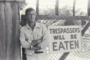 James Bond, a politikus