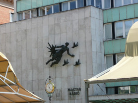 Tavaszra lebontanák a rádió épületeit