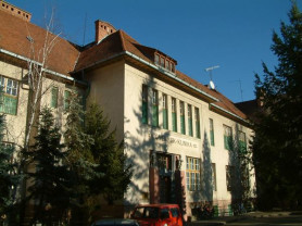 Szülők vittek ventilátorokat a Debreceni Gyermekklinikára