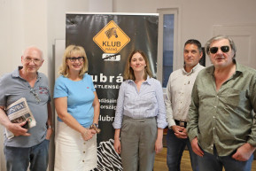 Alkotmányos rongyrázás – Hetes Stúdió ajánló