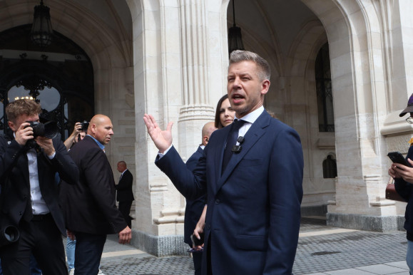 Mi van Orbánék pazarló építkezései mögött? – Hetes Stúdió-ajánló