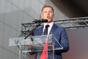 Magyar Péter szerint illegális módszerekkel hallgatják le, volt barátnőjét feljelenti zsarolás miatt