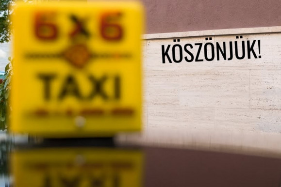Megszűnt a 6x6 taxi 