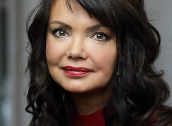 Tóth Krisztina: Világadapter