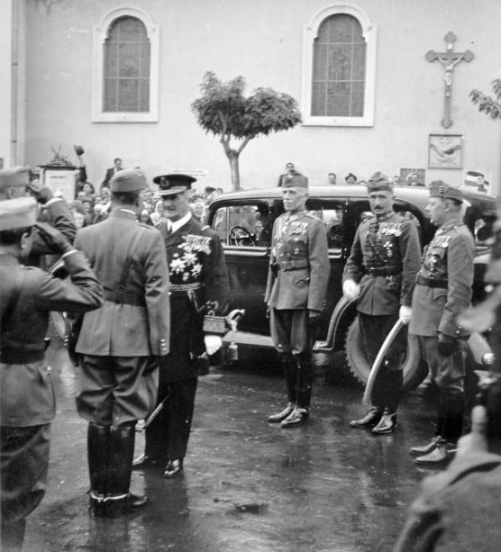 Átmeneti vezetőnek szánták Horthyt