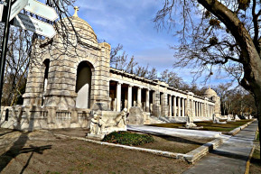 Tovább lesznek nyitva a fővárosi temetők mindenszentekkor