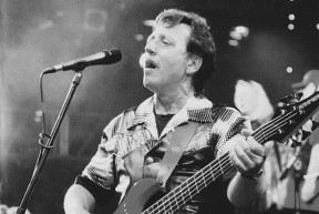 Meghalt Mihály Tamás