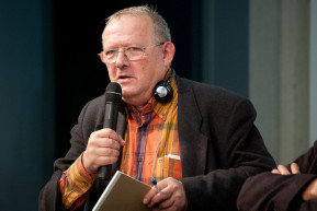 Adam Michnik: Ne az oroszokat tartsuk bűnösnek, hanem Putyint és követőit, köztük Orbánt