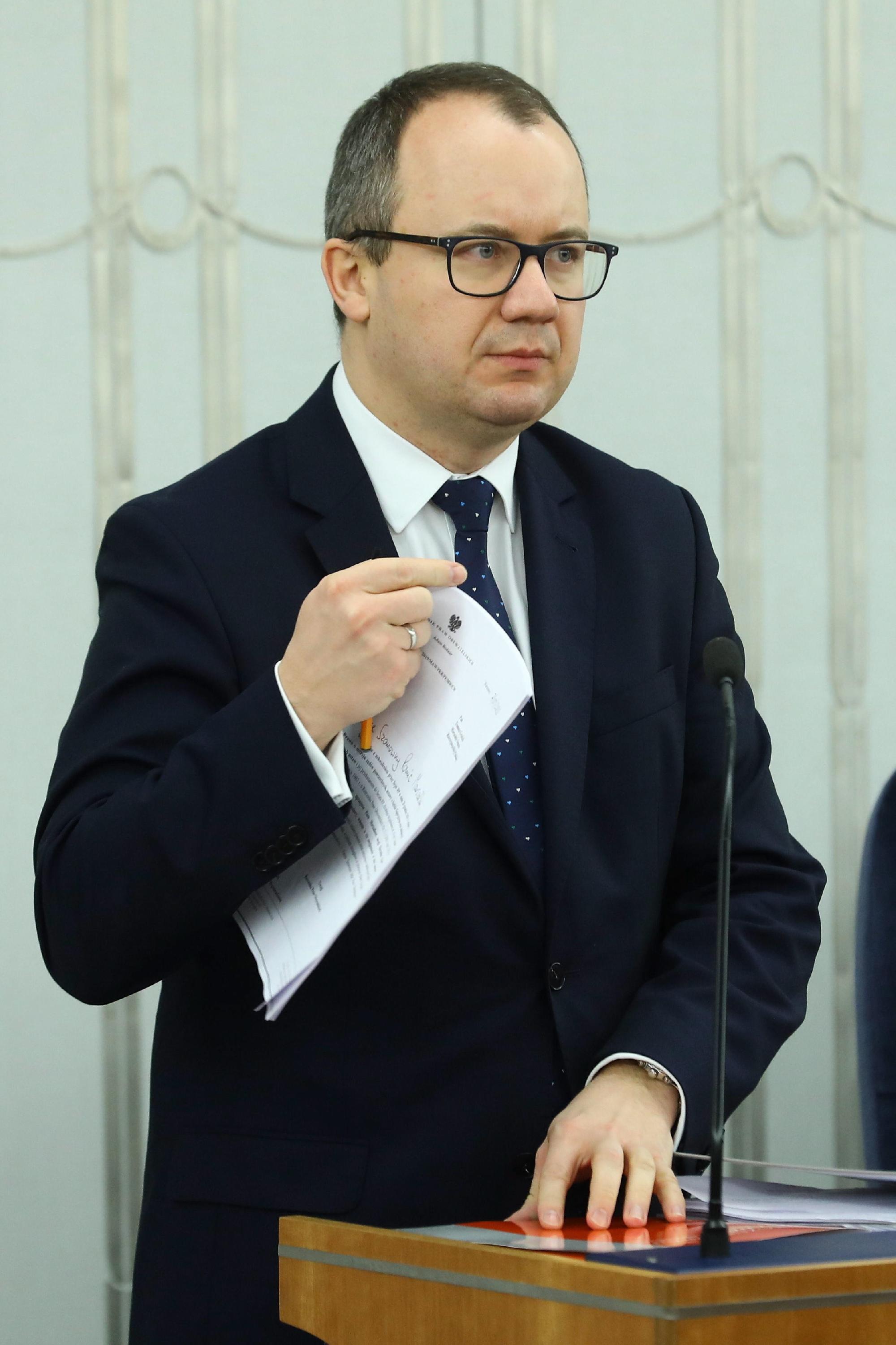 A lengyel szenátus elvetette a bíróságokról szóló törvé