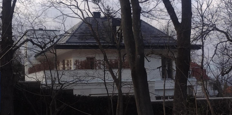 929 millió forintból újították fel az Áder Jánosnak szánt budai villát