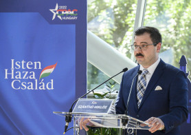 Szánthó Miklós szerint a magyar kormány a kontinens egyetlen világítótornya