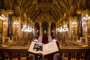 Bizonyos feltételekkel kiutasíthatóak lennének a többes állampolgárok