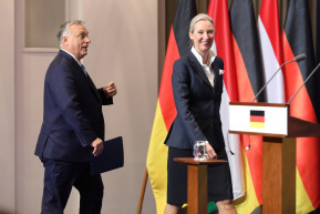  Az Alice Weidellel adott közös interjújában Orbán már nem tért ki a családra 