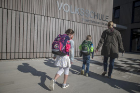 Nem úgy dől össze az oktatás, mint egy épület, de már látni a jeleit