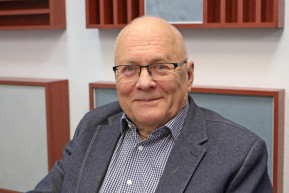 Balázs Péter: A kormány azt sugallja, ha elveszítik a választást, az azért lehet, mert az ukránok beavatkoztak