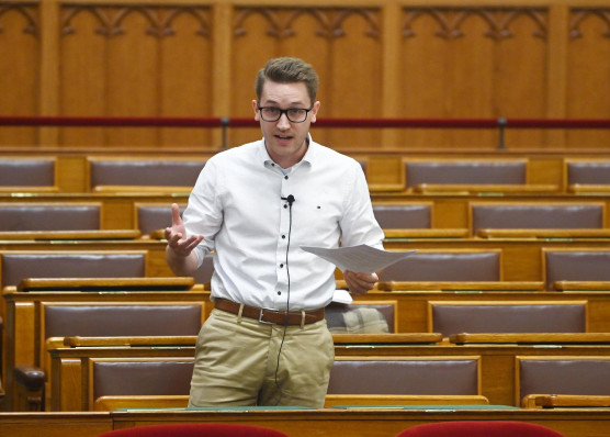 A Fidesz spórolásra hivatkozva hozná előre az önkormányzati választásokat