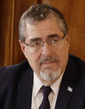 Guatemalában felfüggesztették a megválasztott elnök pártját