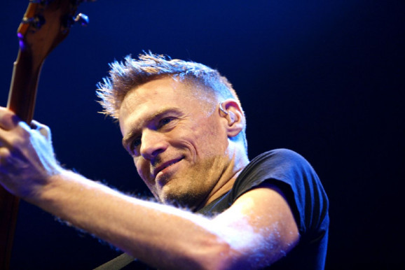 Telex: Bryan Adams is felléphetett a Mészáros Csoport szédületes karácsonyi buliján