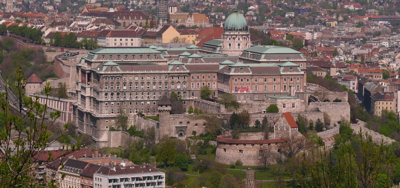 És a bérlakástörvény sem bukott el a parlament előtt