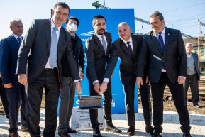 Meloni magára hagyja Orbánt a kínaiakkal