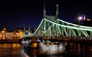 Budapest fénye vár