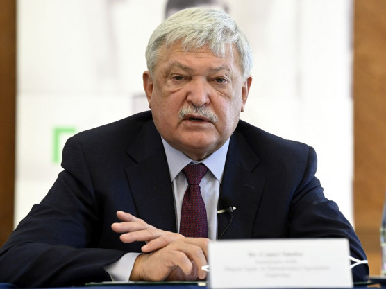 Jogos Csányi felháborodása - Molnár László